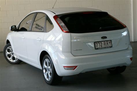 ford focus lx lv mkii red with black stripes|used red Ford Focus.